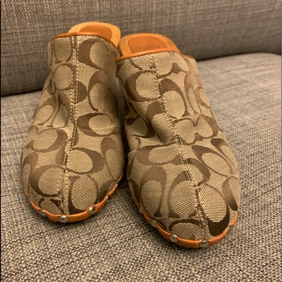 Coach Shoes wooden and leather - Picture 2 of 8